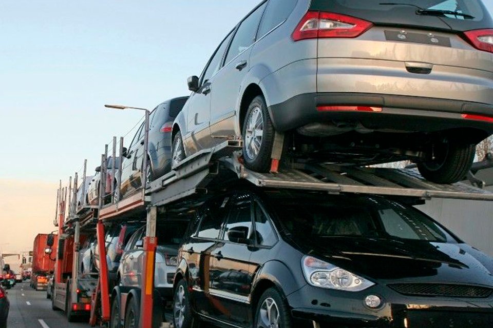Traslado de auto que no enciende con grúa o maniobra